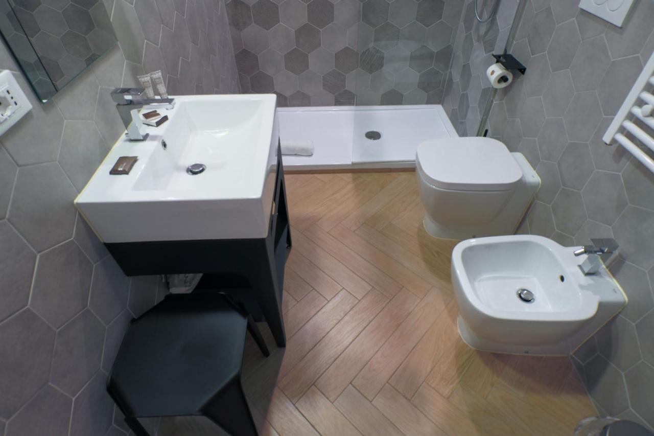 Elisabeth Boutique Rooms Триест Экстерьер фото