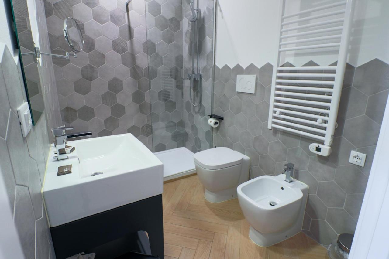 Elisabeth Boutique Rooms Триест Экстерьер фото