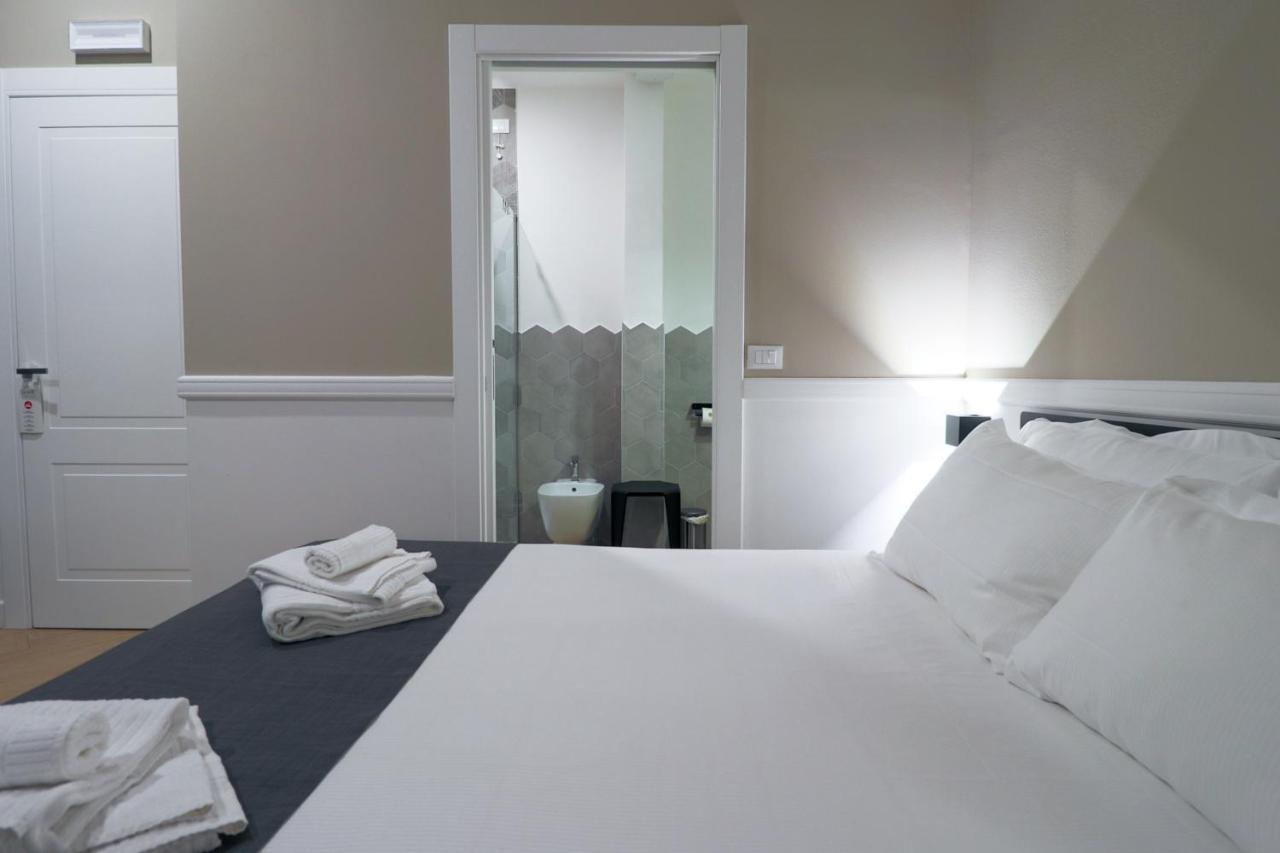 Elisabeth Boutique Rooms Триест Экстерьер фото