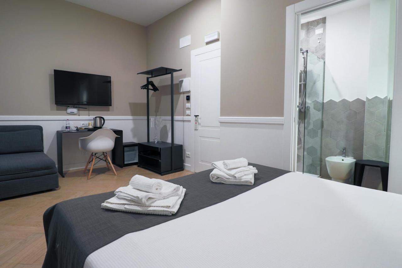 Elisabeth Boutique Rooms Триест Экстерьер фото
